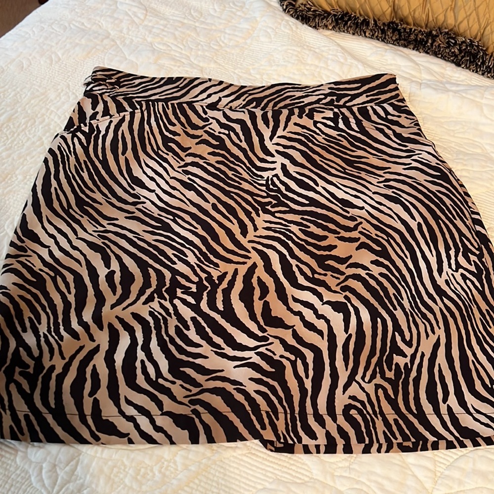 Gorgeous Black and Tan Chicos skort